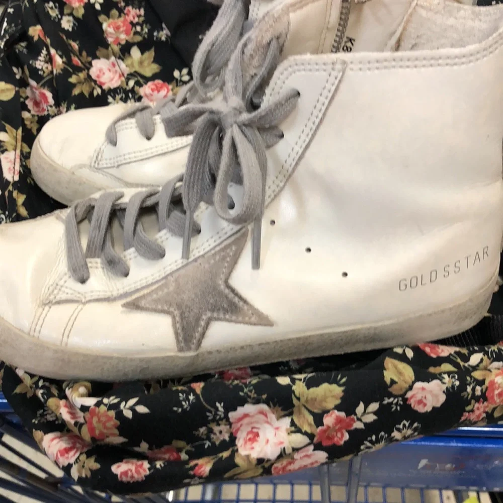Superstar - Picture 2 of 8